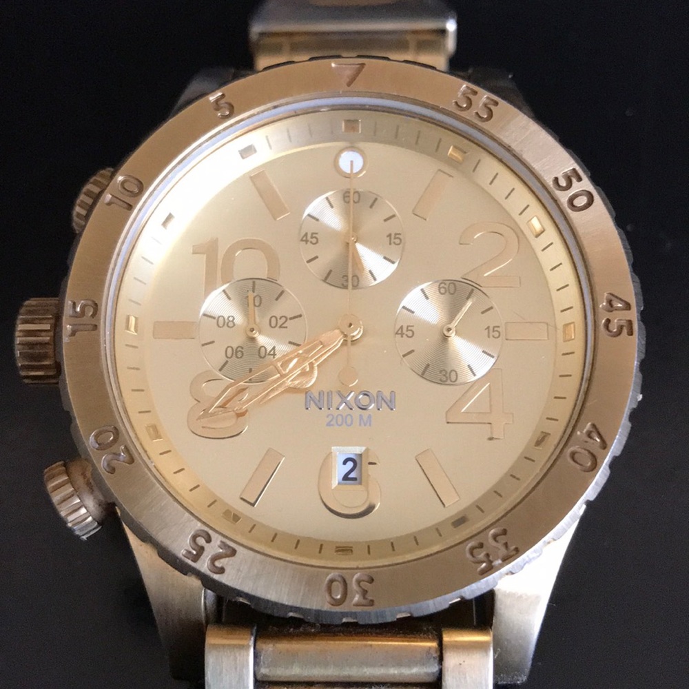 Gold Nixon 48-20